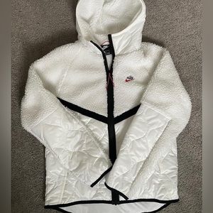 Nike Sherpa Jacket 🤍